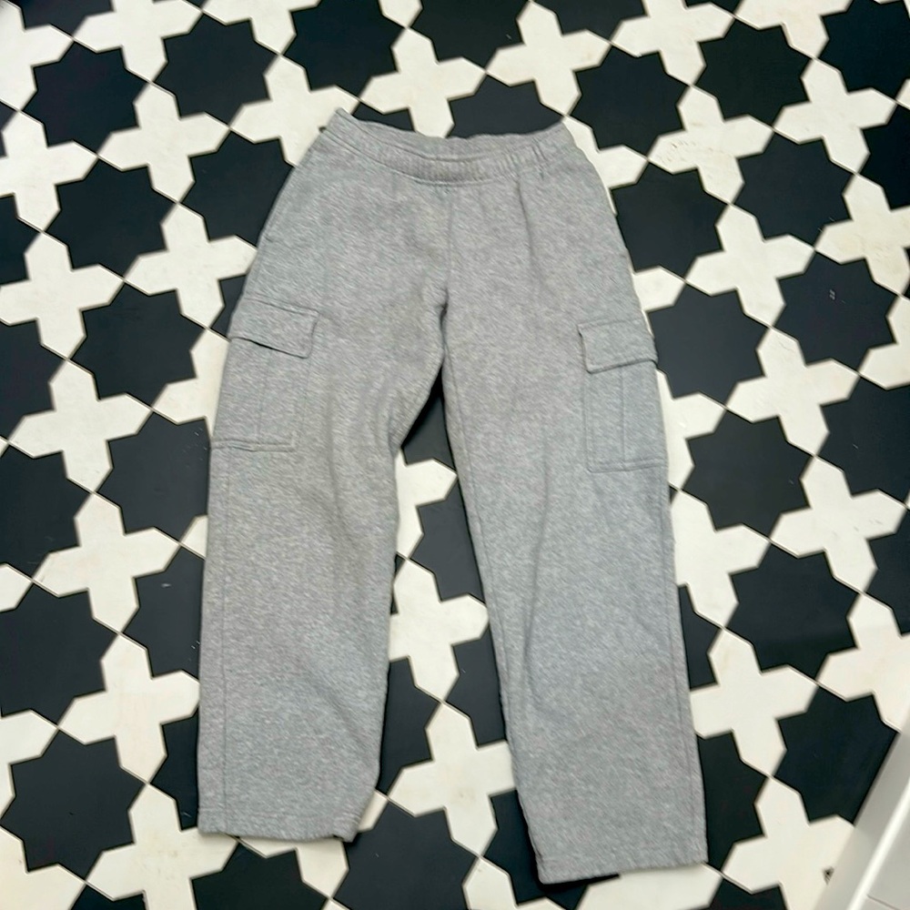Aritzia Cargo sweatpants